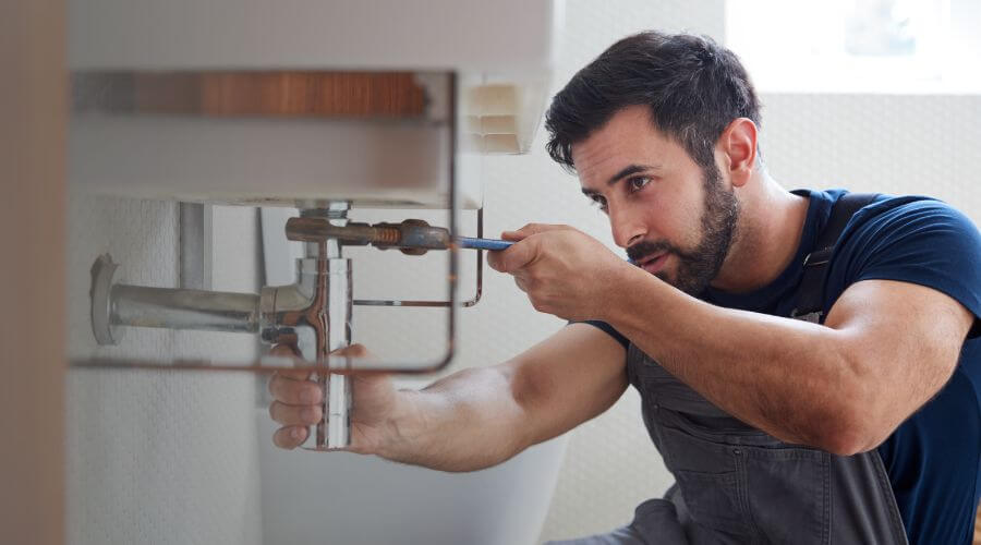 Sink faucet replacement in Parker City, IN